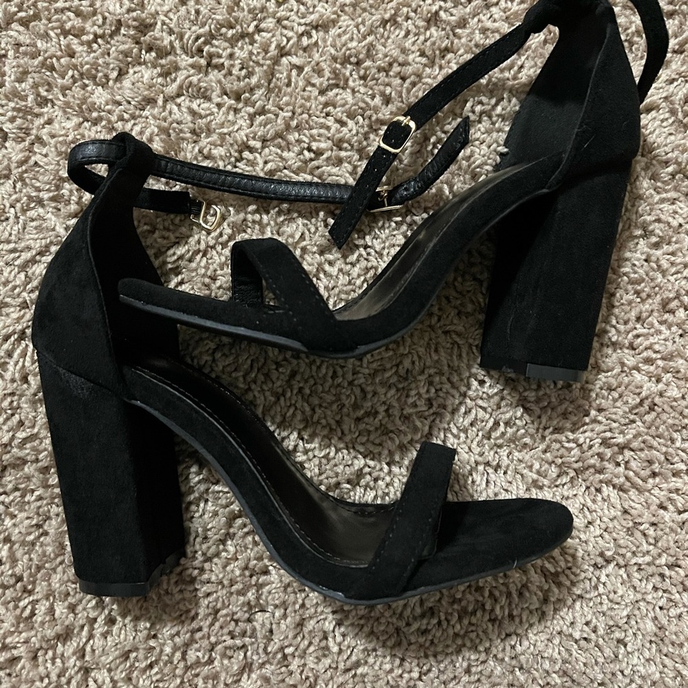 Heels - Picture 2 of 2